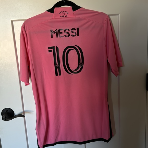 Inter Miami Messi jersey NWT - Picture 2 of 4